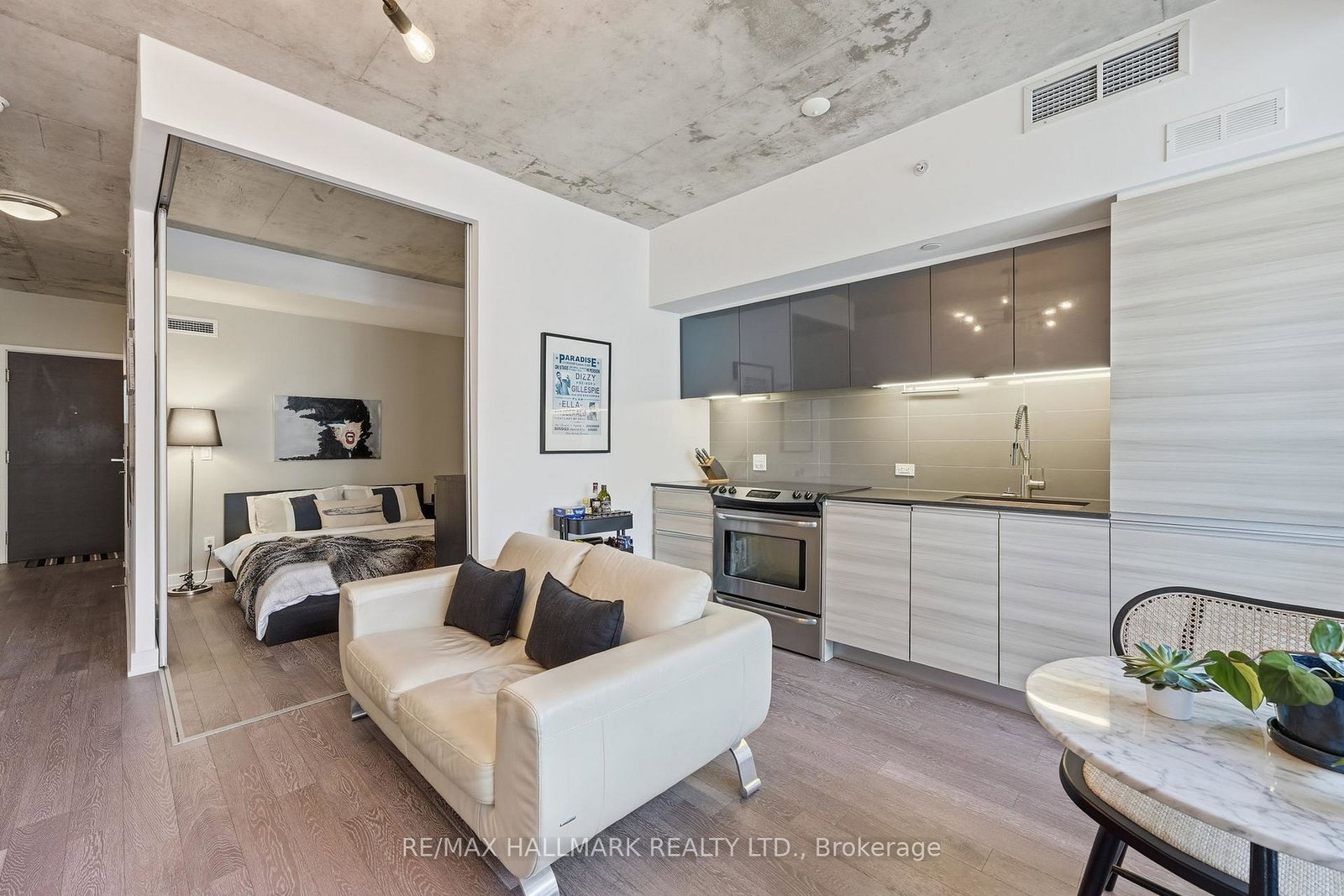 1190-dundas-street-e-toronto-toronto-ontario-e13542330