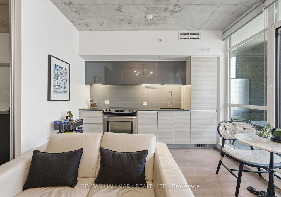 1190-dundas-street-e-toronto-toronto-ontario-e13542330