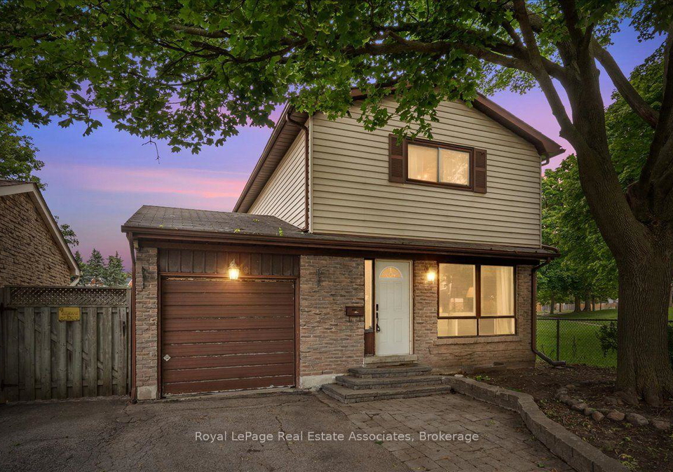 19-harrison-court-whitby-ontario-e13543076
