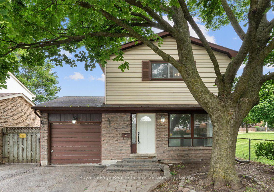 19-harrison-court-whitby-ontario-e13543076