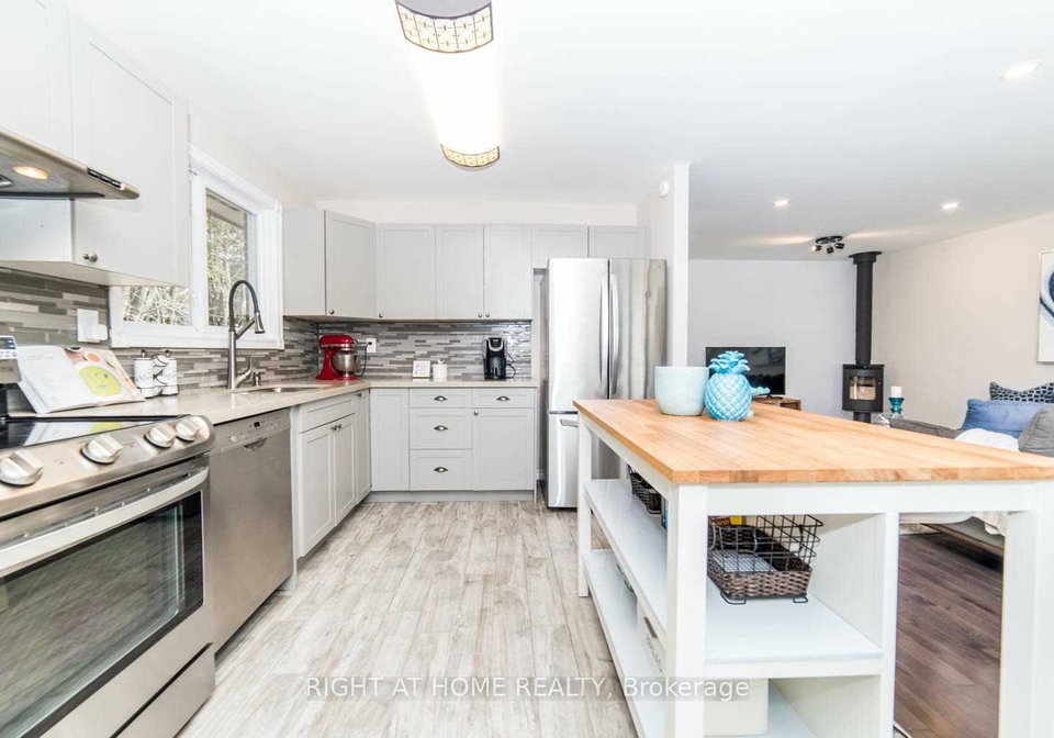 823-sanok-drive-pickering-ontario-e13543268
