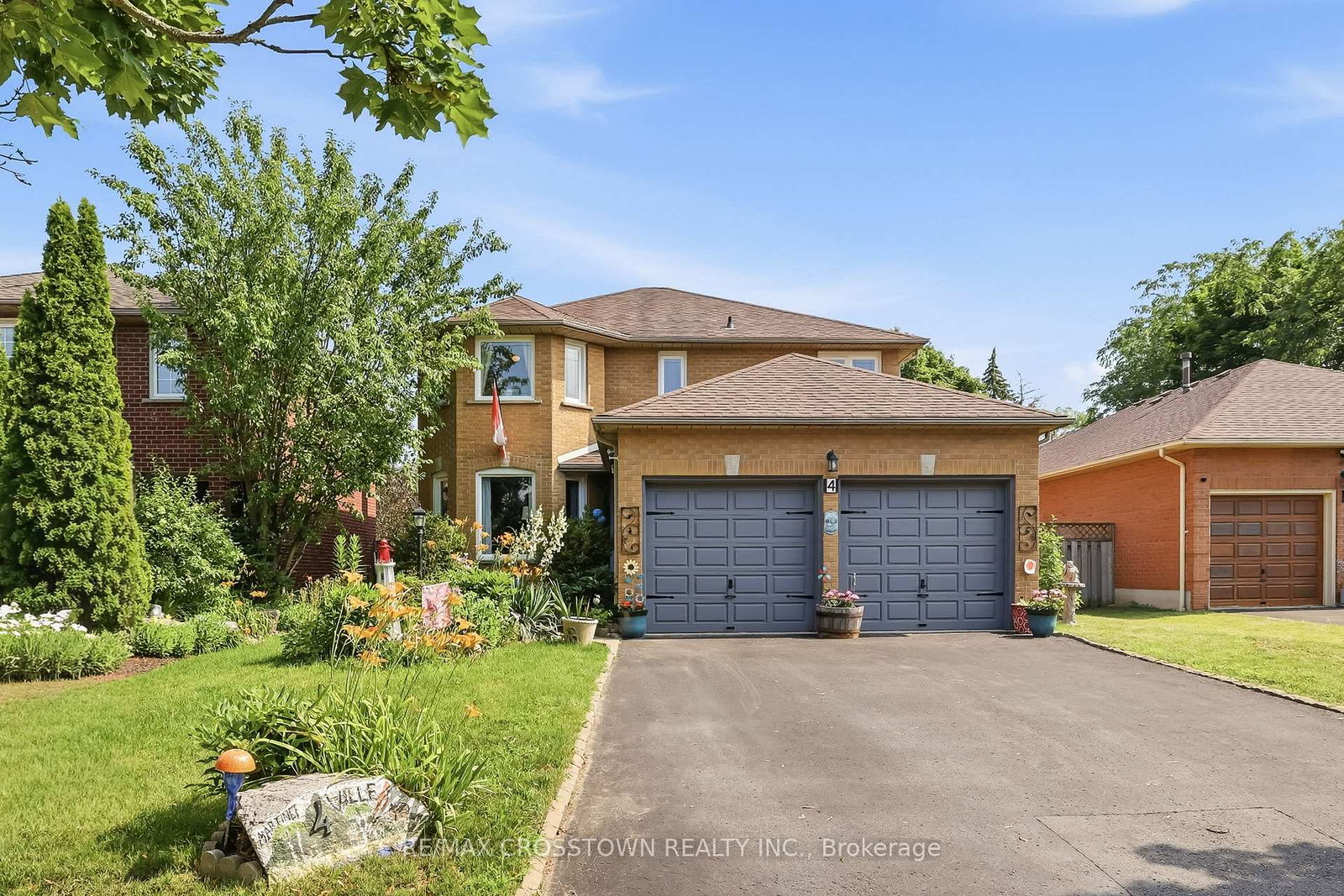 4-martinet-street-whitby-ontario-e13543494