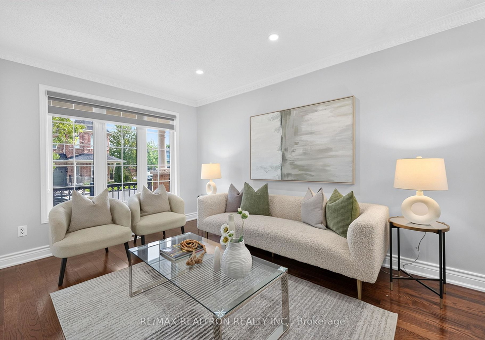 18-sivyer-crescent-ajax-ontario-e13543900