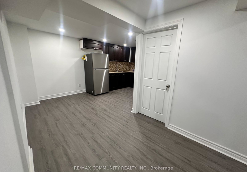 18-hearth-place-toronto-scarborough-ontario-e13544150