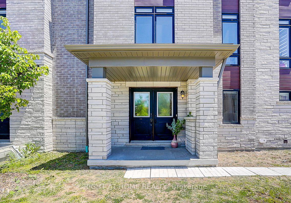 502-littlewood-lane-ajax-ontario-e13544302