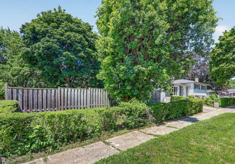 10-gillbank-crescent-s-toronto-scarborough-ontario-e13544564