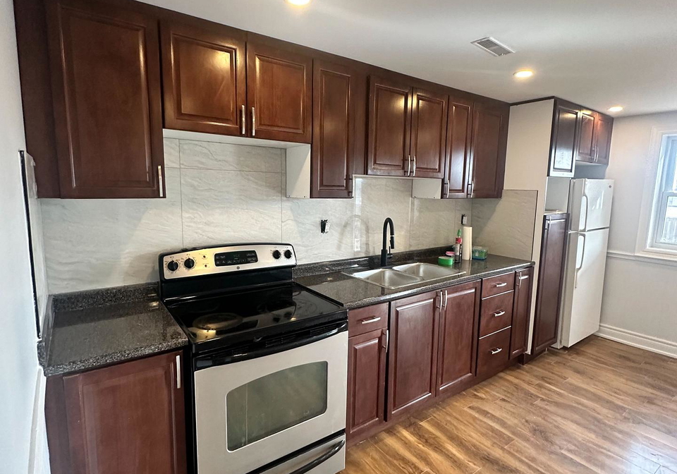2279-chapman-court-pickering-ontario-e13545090