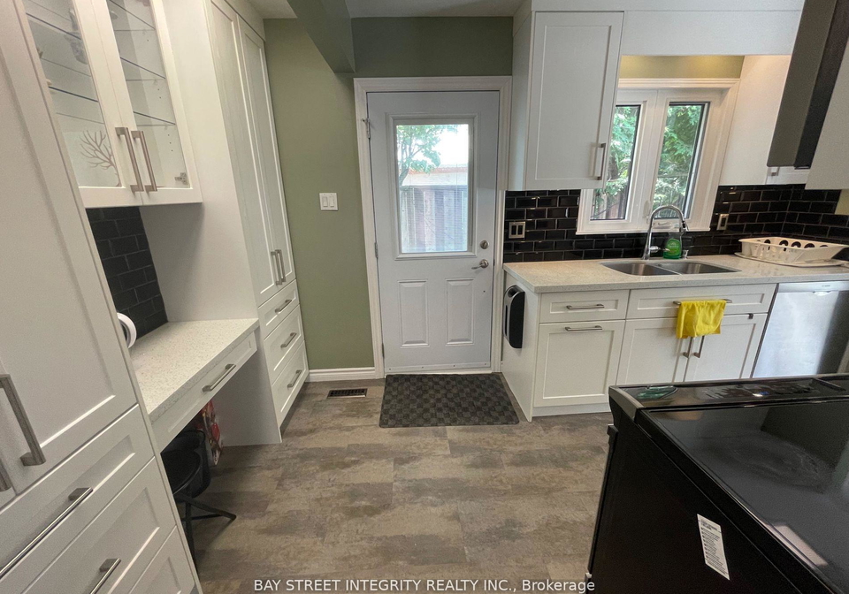 56-stanbridge-court-toronto-scarborough-ontario-e13545264
