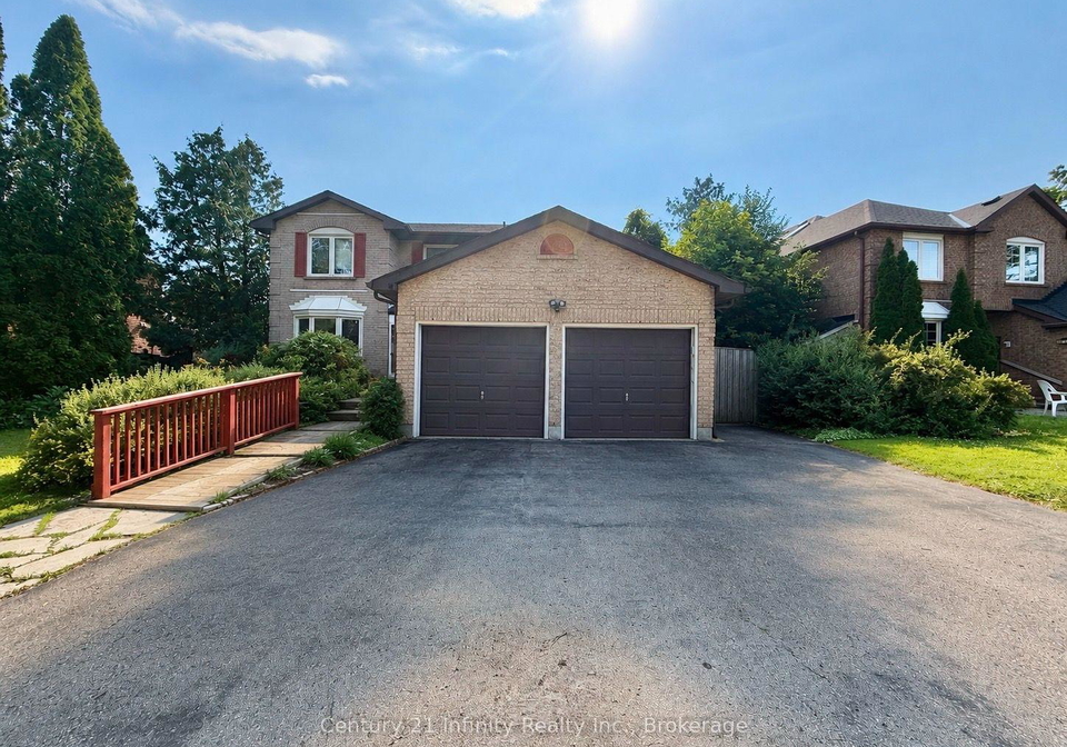 384-leslie-street-whitby-ontario-e13545770