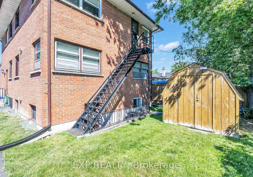 1121-centre-street-s-whitby-ontario-e13547132
