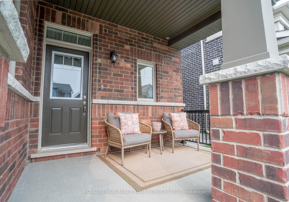 84-barkerville-drive-whitby-ontario-e13549406