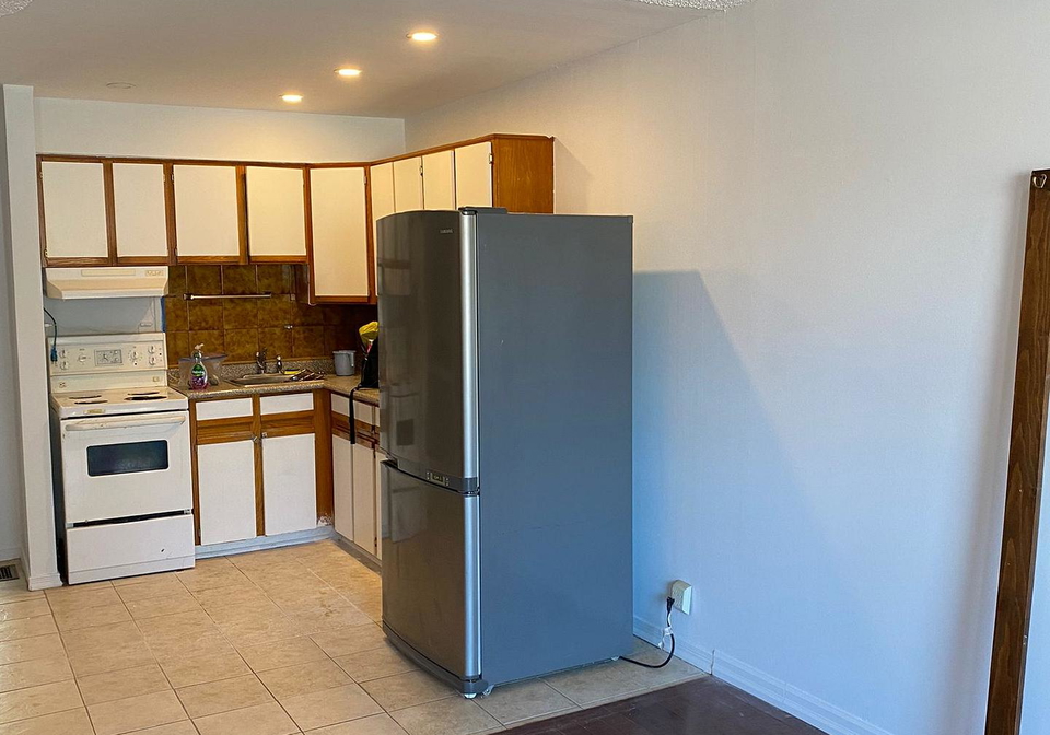 1263-woodbine-avenue-toronto-east-york-ontario-e13550166
