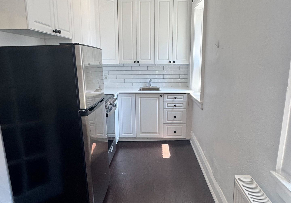 849-broadview-avenue-e-toronto-east-york-ontario-e13550872