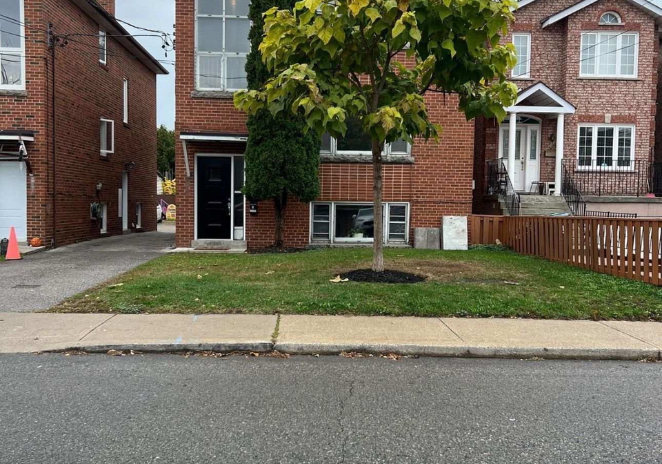 15-virginia-avenue-toronto-east-york-ontario-e13550894