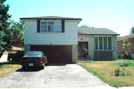83-invergordon-avenue-toronto-scarborough-ontario-e13551200