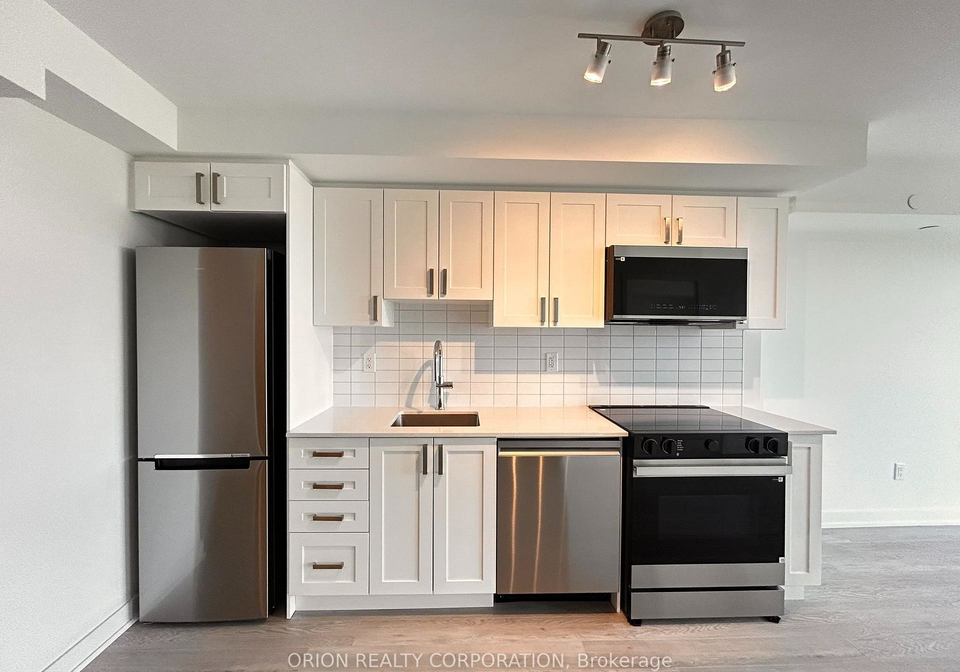 1010-sandy-beach-road-pickering-ontario-e13551276