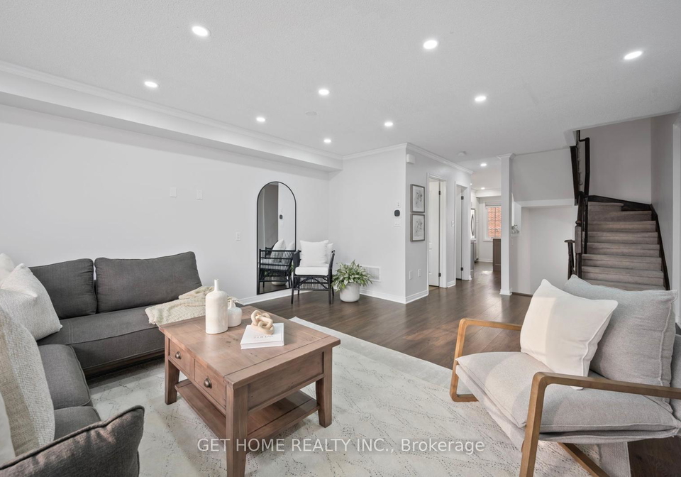 19-benjamin-way-whitby-ontario-e13552262