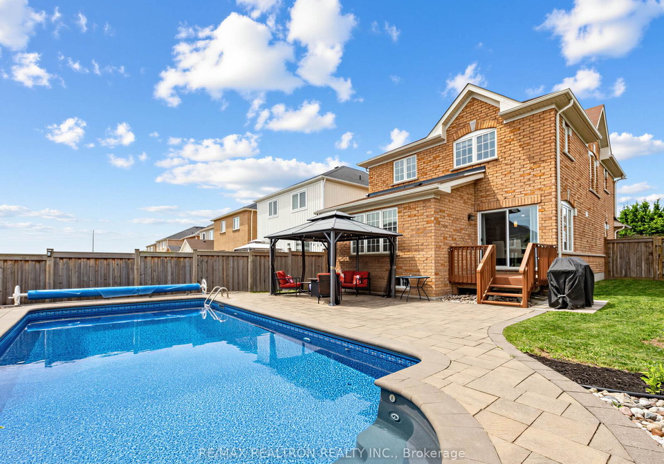 1089-edward-bolton-crescent-oshawa-ontario-e13552460