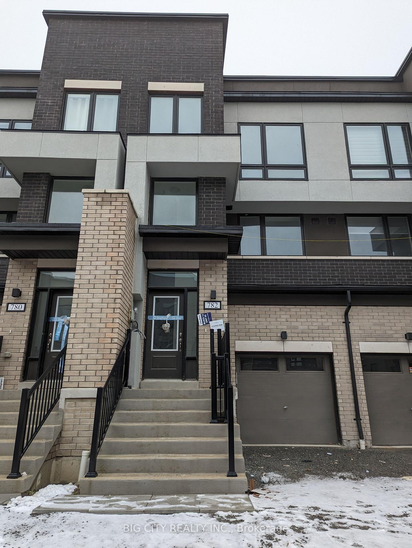 782-heathrow-path-oshawa-ontario-e13552564