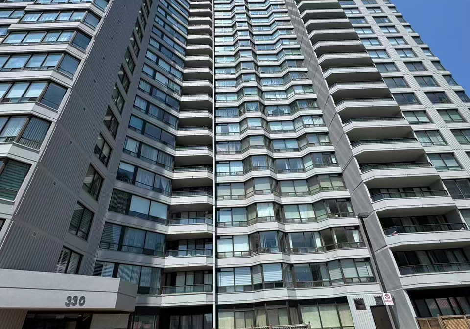 330-alton-towers-circle-toronto-scarborough-ontario-e13553800