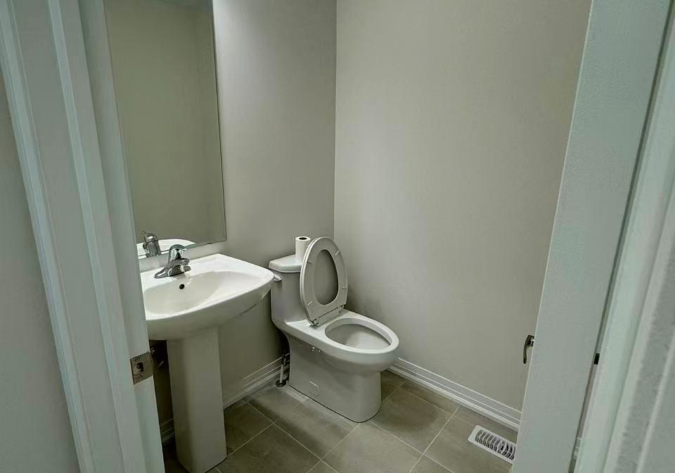 1080-pisces-trail-pickering-ontario-e13553824