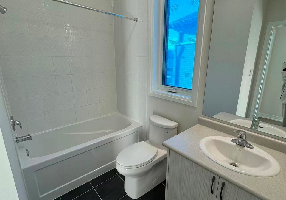 1080-pisces-trail-pickering-ontario-e13553824