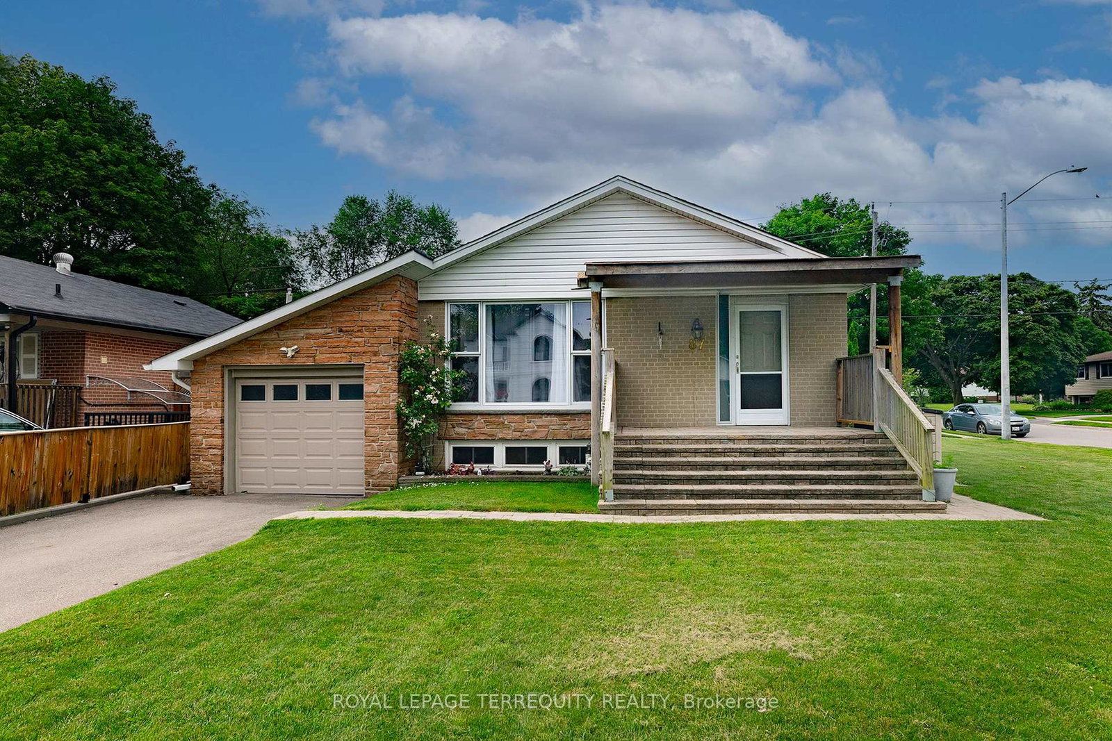 87-emperor-upper-street-ajax-ontario-e13554078