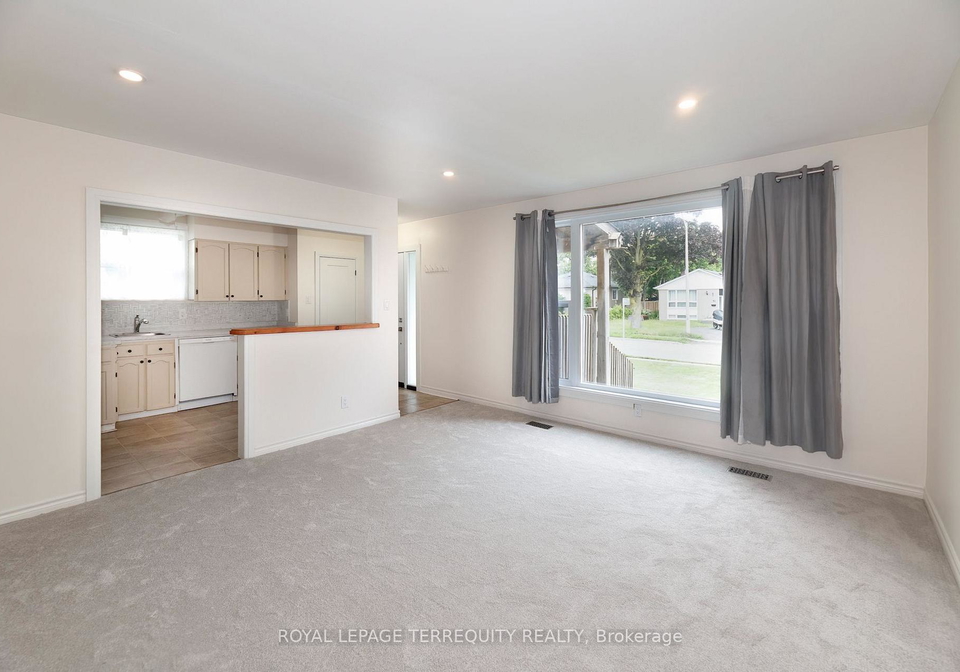 87-emperor-upper-street-ajax-ontario-e13554078
