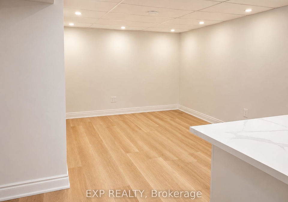 36-castor-crescent-toronto-scarborough-ontario-e13554110