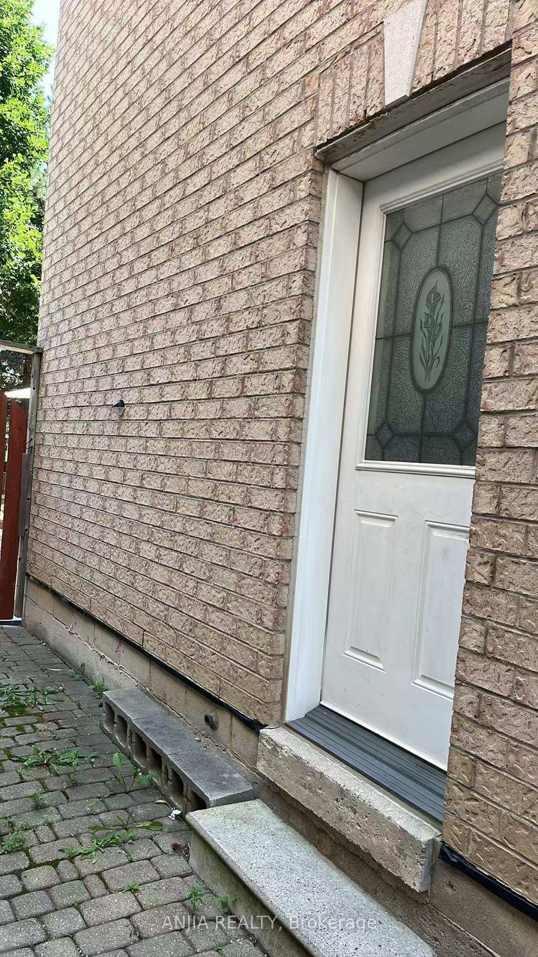62-tom-wells-crescent-toronto-scarborough-ontario-e13554196