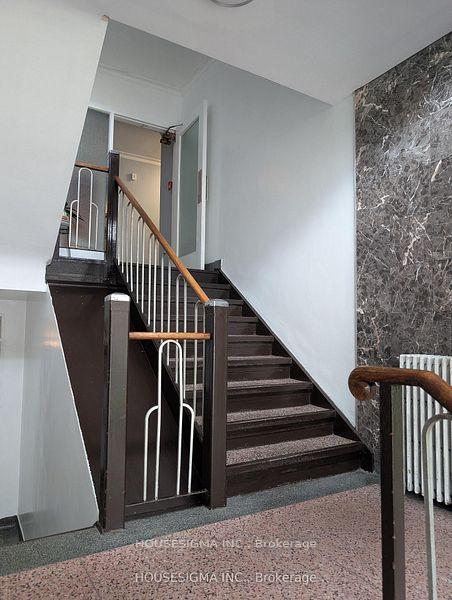 117-cosburn-avenue-toronto-east-york-ontario-e13554376
