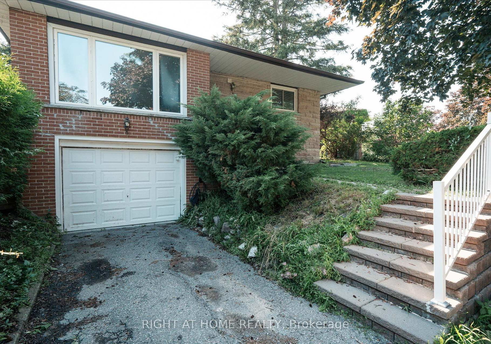 904-walnut-court-oshawa-ontario-e13555072