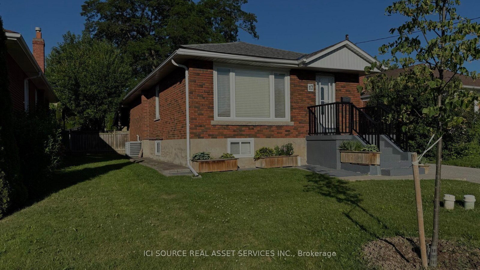 17-hubert-avenue-toronto-scarborough-ontario-e13555222