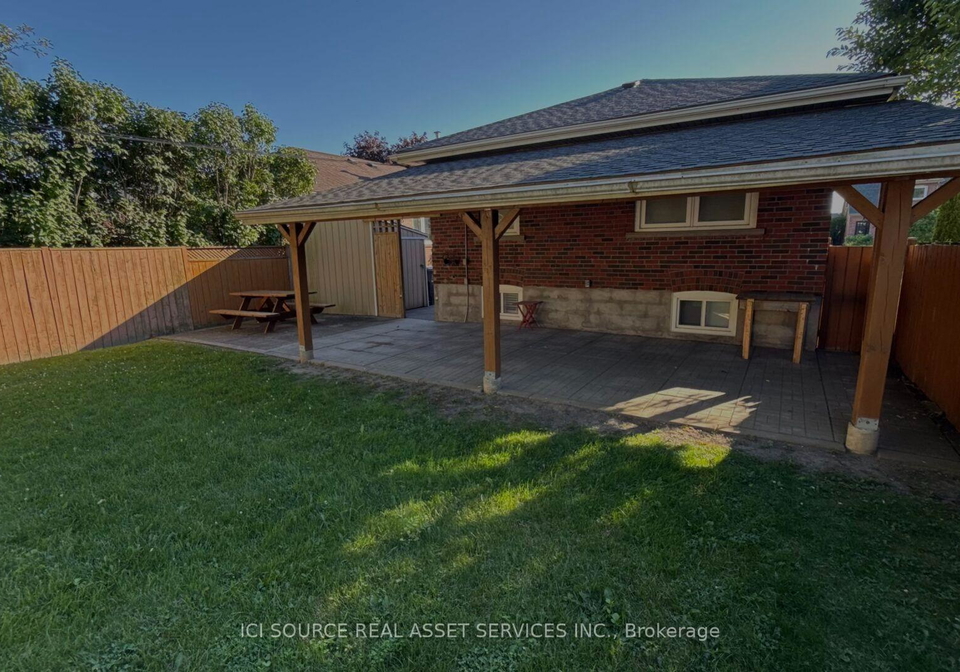 17-hubert-avenue-toronto-scarborough-ontario-e13555222