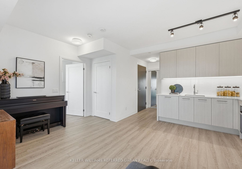 286-main-street-toronto-toronto-ontario-e13555694