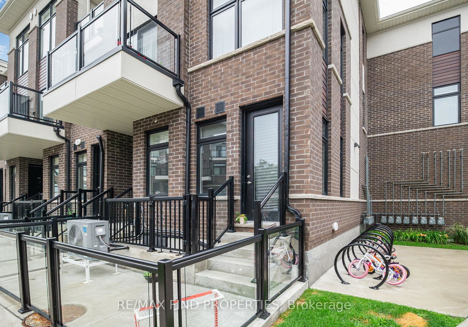 755-omega-drive-pickering-ontario-e13555752