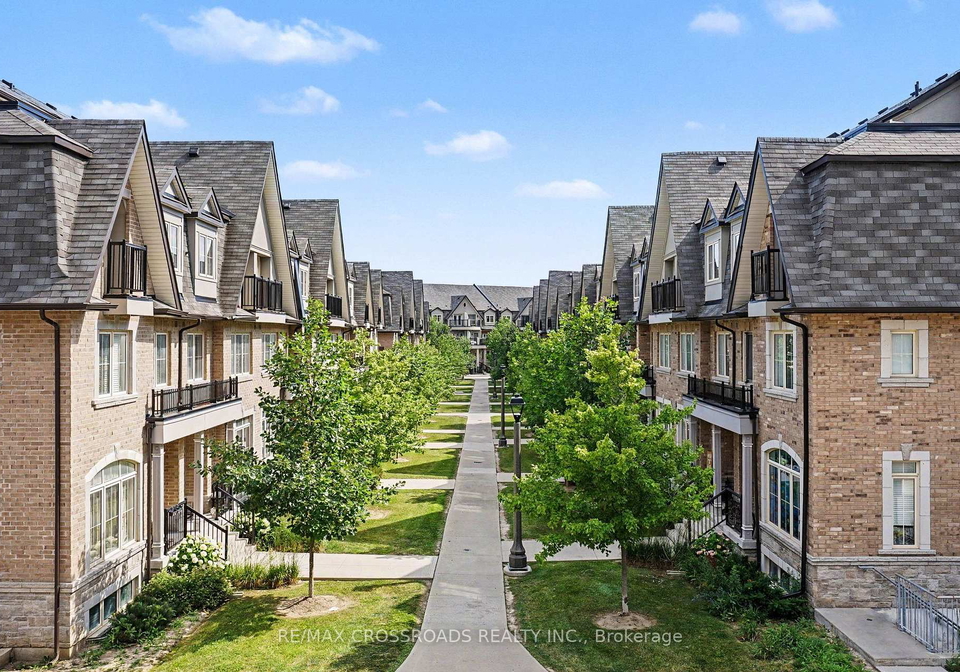 17-eaton-park-lane-toronto-scarborough-ontario-e13555896