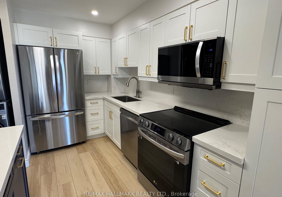 8-silver-bell-grove-toronto-scarborough-ontario-e13556232