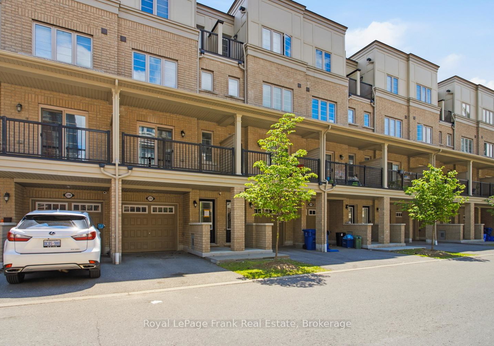 2292-chevron-prince-path-oshawa-ontario-e13556288