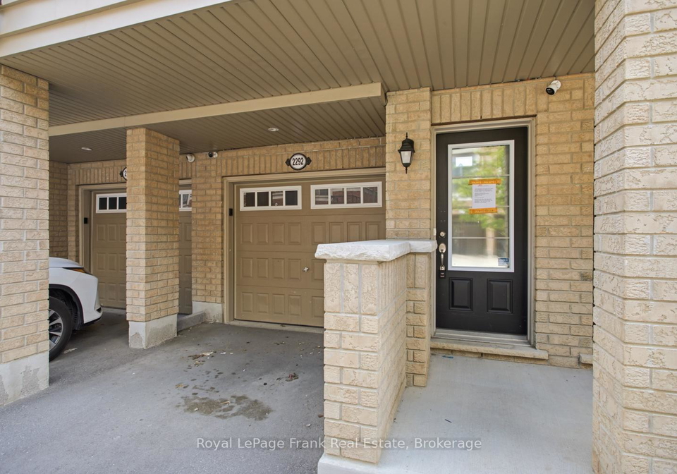 2292-chevron-prince-path-oshawa-ontario-e13556288