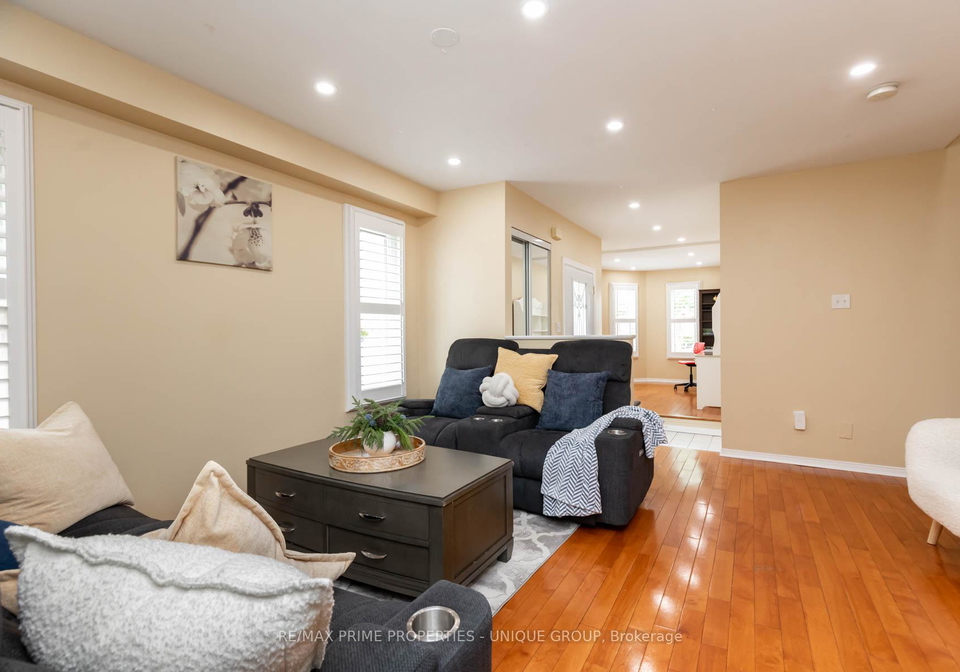 25-pine-gate-place-whitby-ontario-e13556718