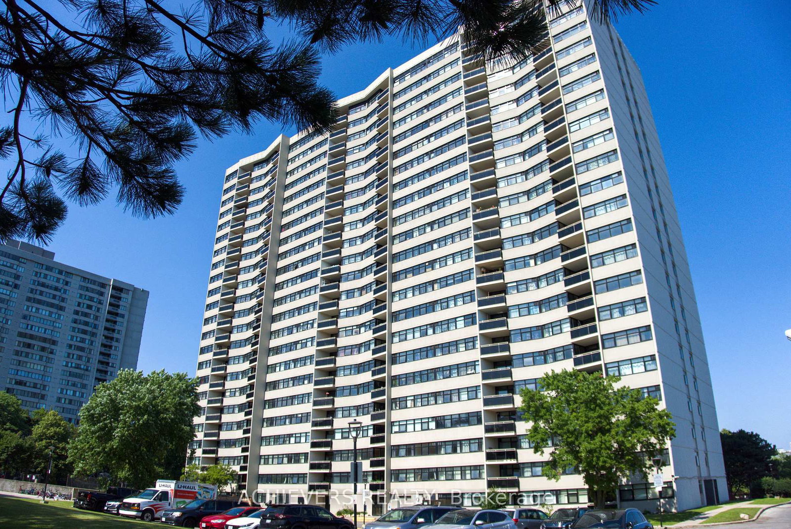 100-echo-point-toronto-scarborough-ontario-e13556776