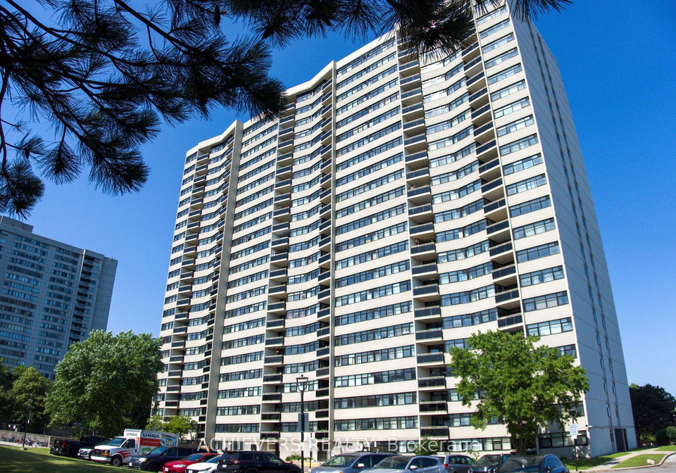 100-echo-point-toronto-scarborough-ontario-e13556776