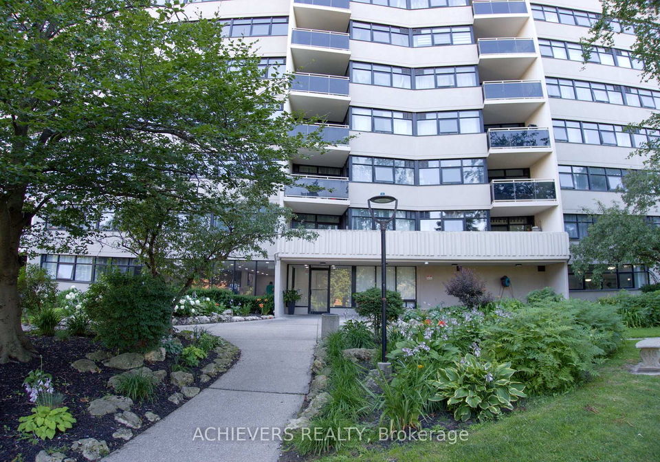 100-echo-point-toronto-scarborough-ontario-e13556776