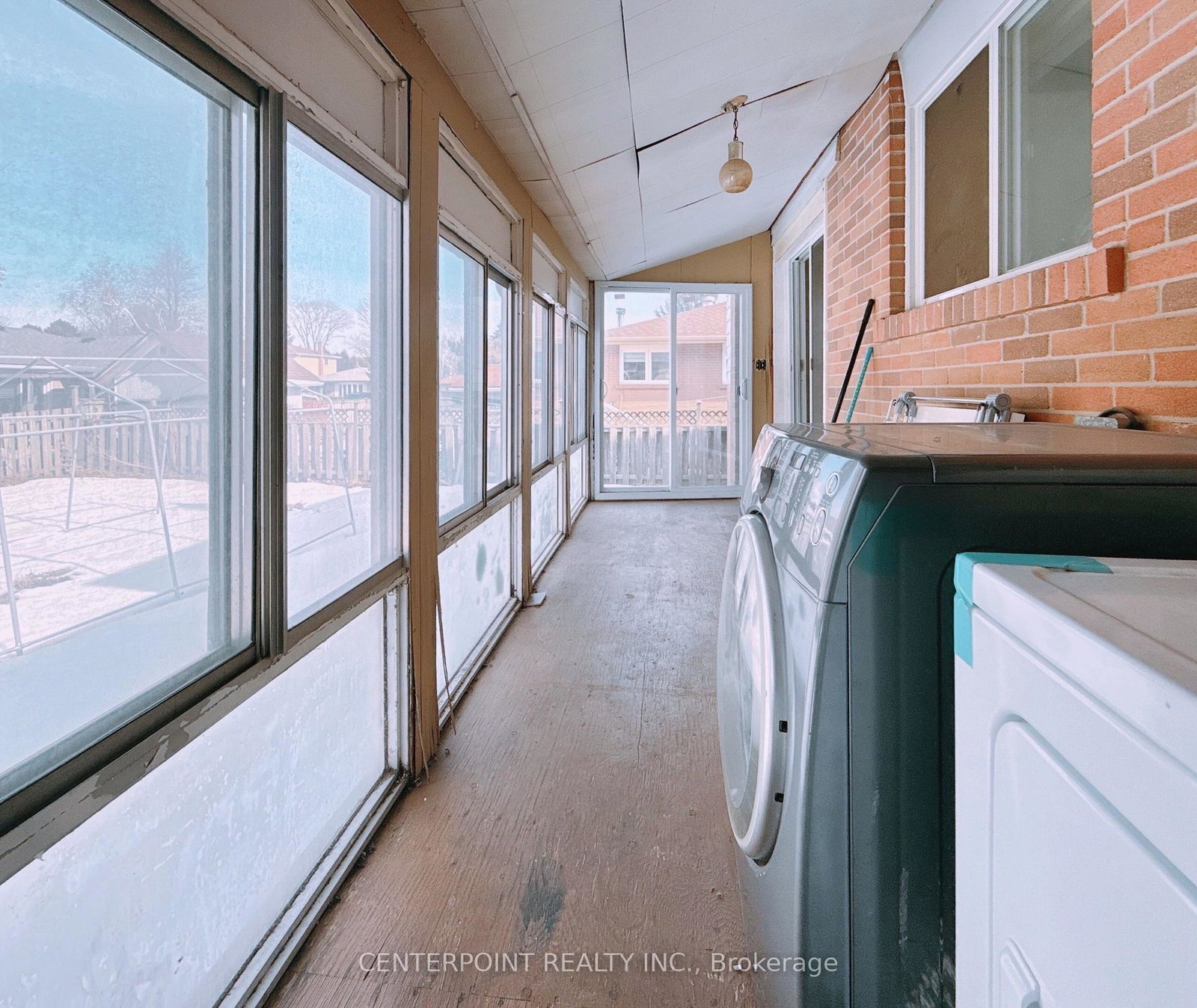 9-oakmeadow-boulevard-toronto-scarborough-ontario-e13556856