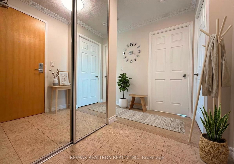 68-grangeway-avenue-toronto-scarborough-ontario-e13557426