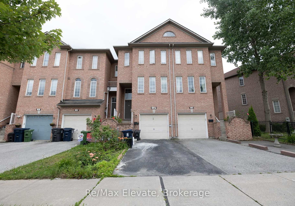 137-conn-smythe-drive-toronto-scarborough-ontario-e13557550