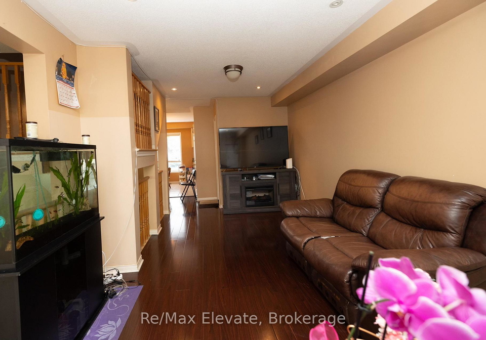 137-conn-smythe-drive-toronto-scarborough-ontario-e13557550