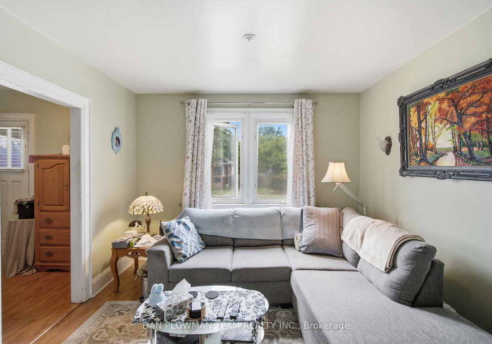 250-mitchell-avenue-oshawa-ontario-e13557892