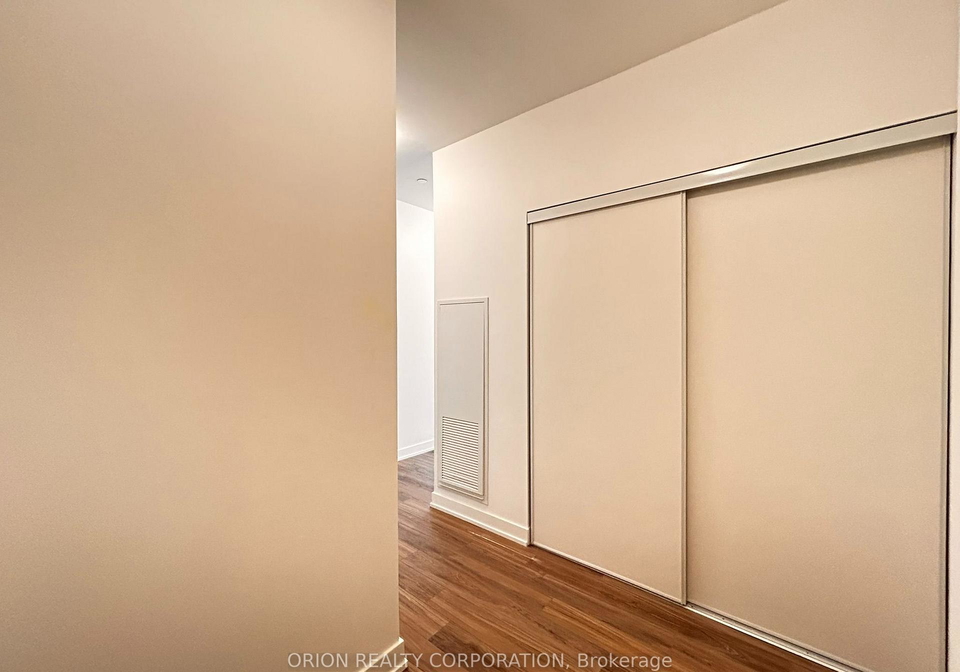 1010-sandy-beach-road-pickering-ontario-e13557928